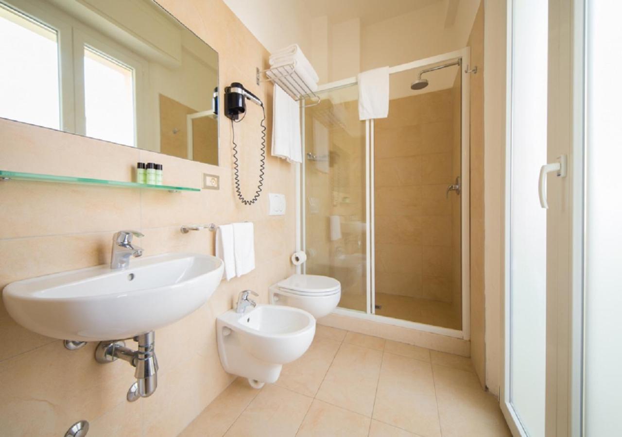 Hotel Mediterraneo & 3*